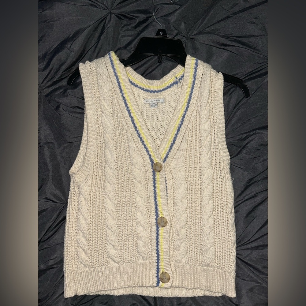 American Eagle Knit Vest